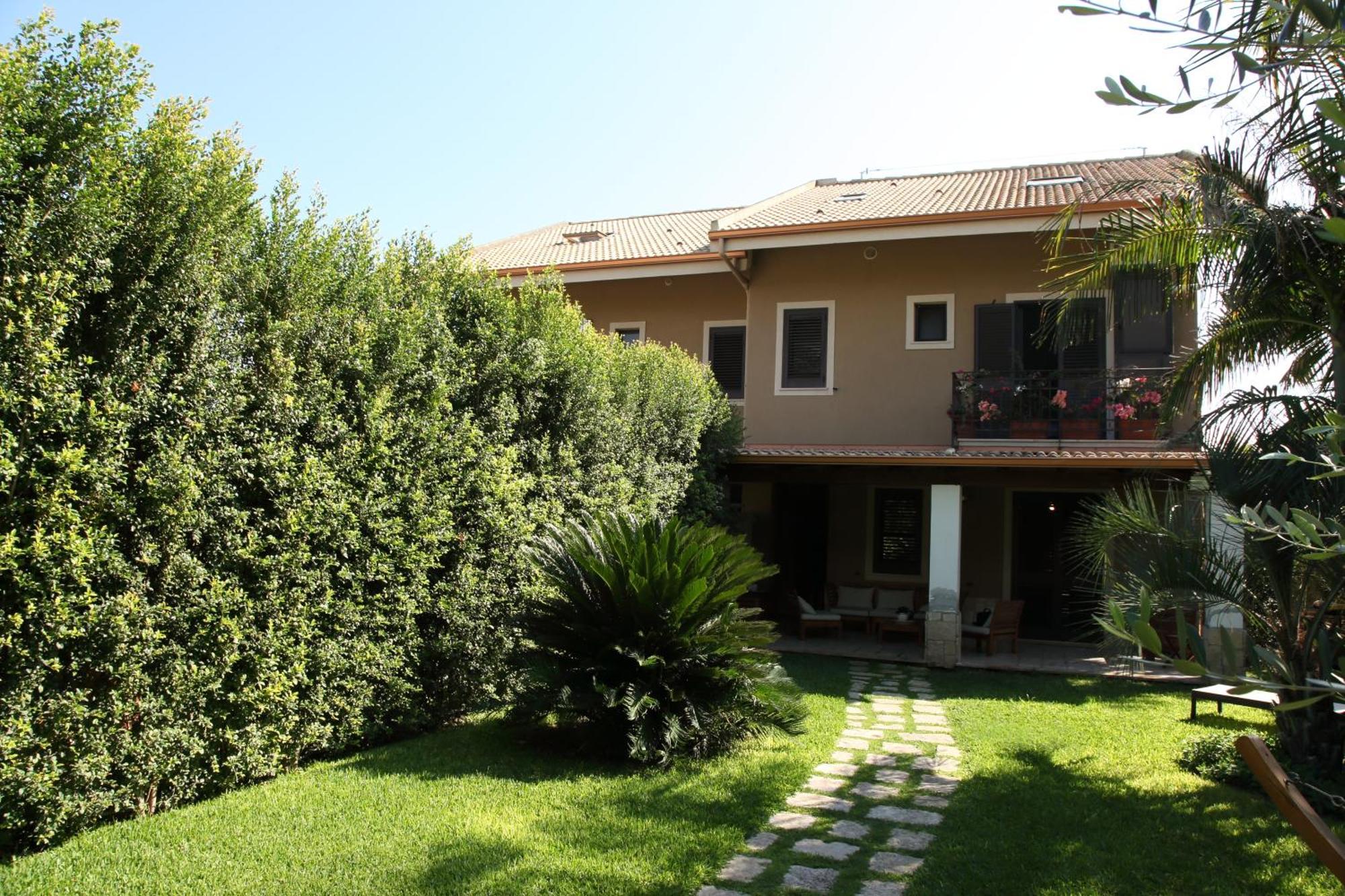Bed and Breakfast Domus Aurige Messina Esterno foto